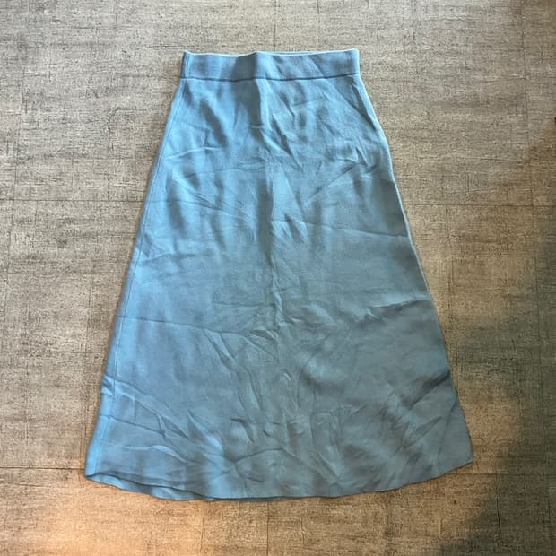 Uniqlo 유니클로 하구미모리걸 달천깔페어리 니트롱스커트