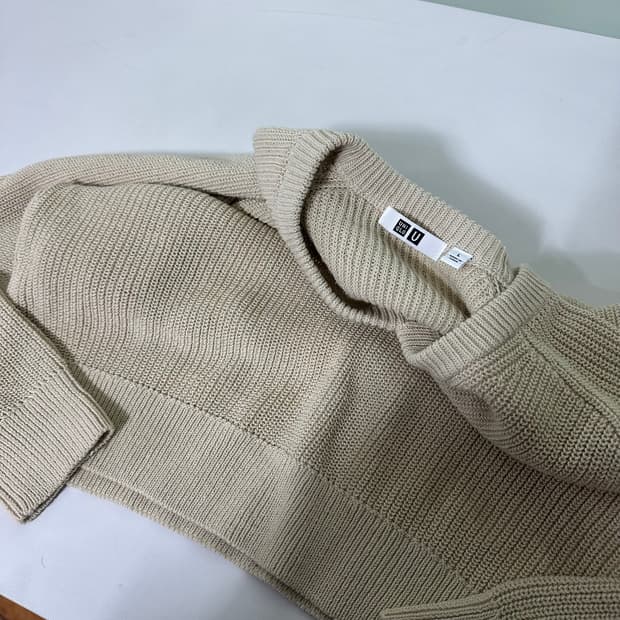 우먼L 유니클로U 라이트베이지 브이넥 면니트