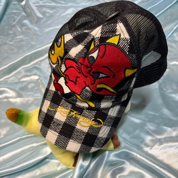 90s 에드하디 빈티지 데빌 체크 메쉬캡