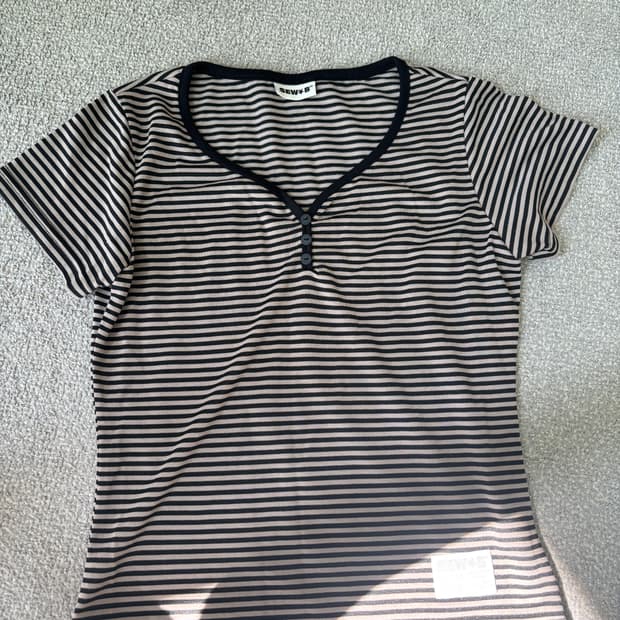 쏘비 Peach neck-베이지 반팔 티셔츠