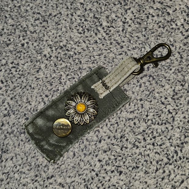칼하트 버튼 커스텀 키링 / 11909