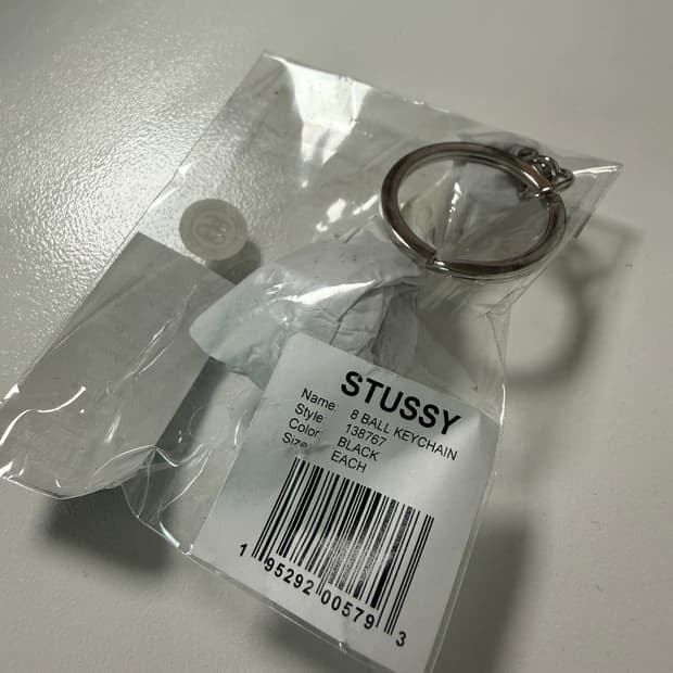 스투시 8ball keyring