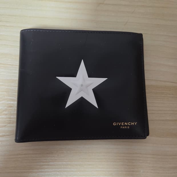 지방시 반지갑