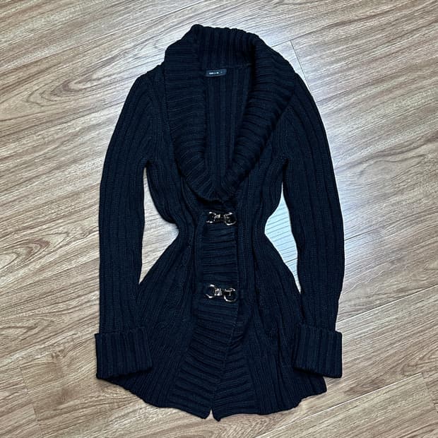 빈티지 블랙 더플 니트 가디건 달천깔 로걀 라떼 오네갸루 공겜여주 긱시크