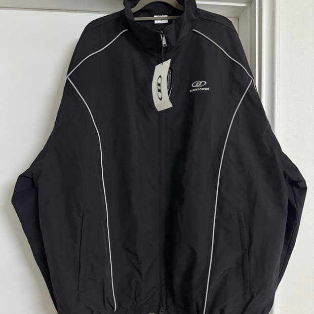 본투윈 바람막이(새상품)