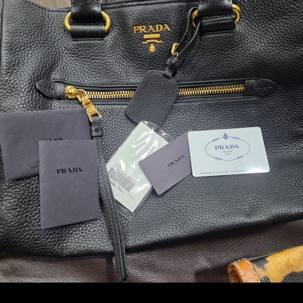 프라다 토트백 남.녀.공용