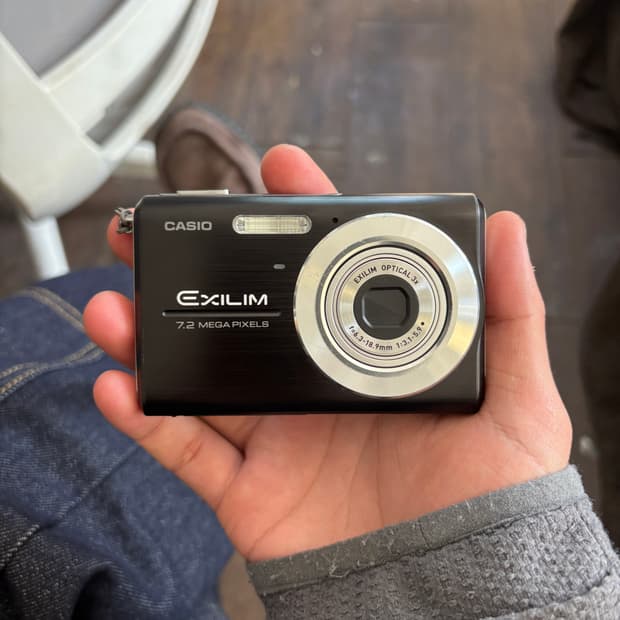 카시오 엑실림 ex z75 디지털카메라