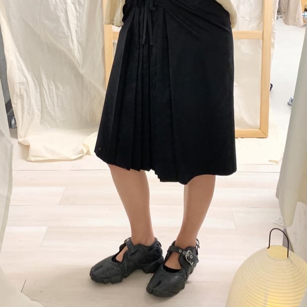 Lace-Up Pleated Midi Skirt
