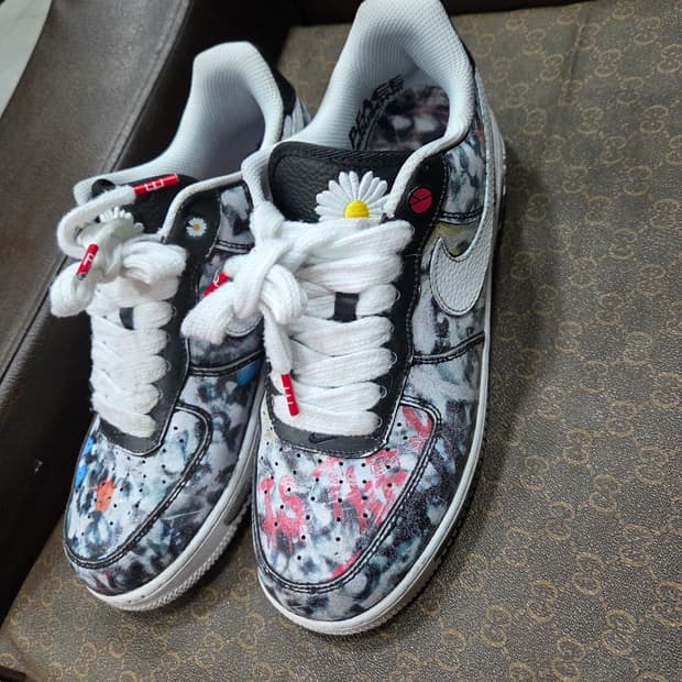 나이키 피스마이너스원