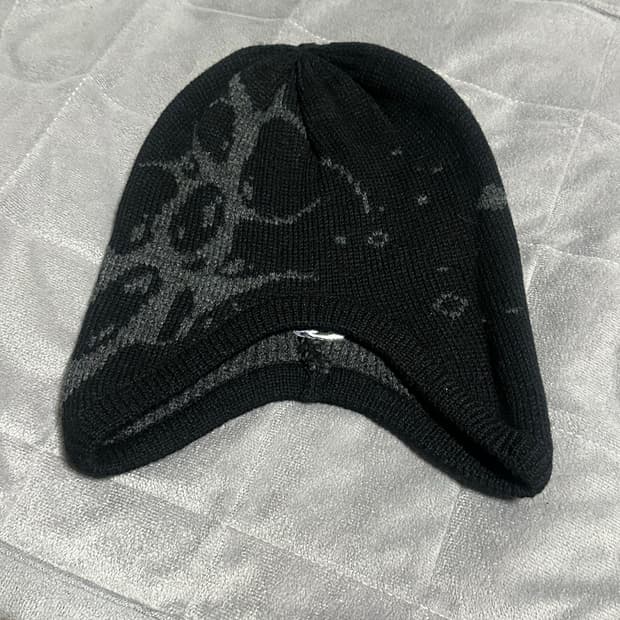 산산기어 이어플랩 비니 팝니다