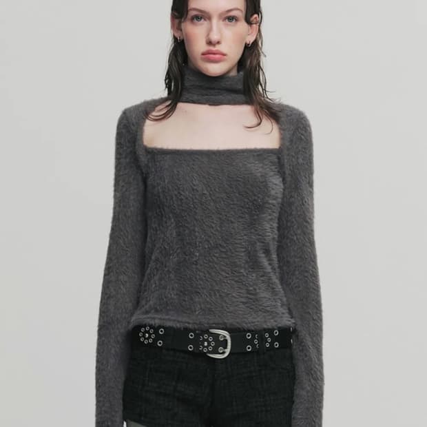 세릭 EMPTY SQUARE POINT TOP / CHARCOAL