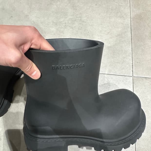 발렌시아가 스테로이드 부티 블랙 41사이즈