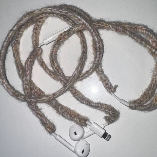 핸드메이드 뜨게질 이어폰 팔핀