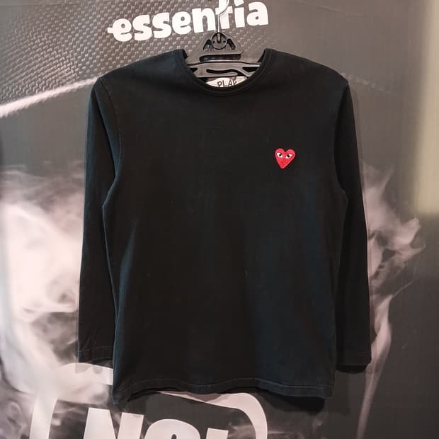 블랙 하트 긴팔 티셔츠