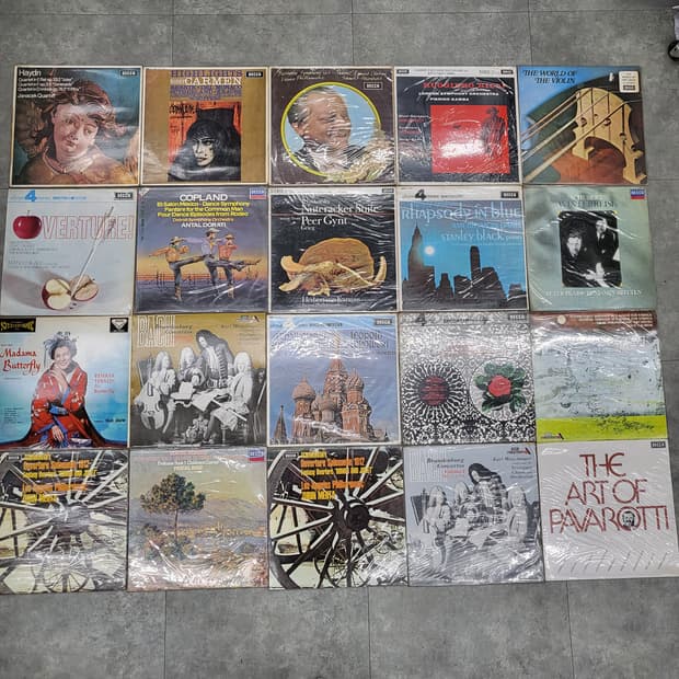 음질좋은 DECCA 클래식 LP 음반 20장
자켓상태 모두 양호한 편입니