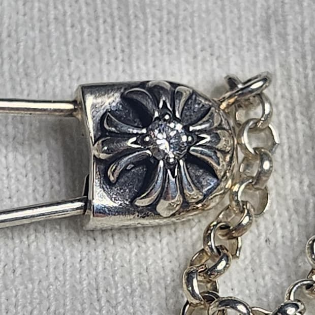 크롬하츠 세이프티핀 1p다이아 오리지널파베 ech