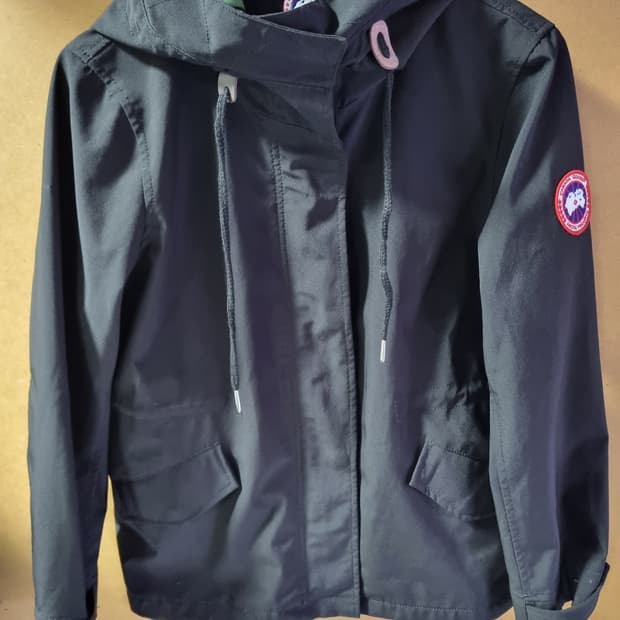 캐나다구스 주니어 바람막이 