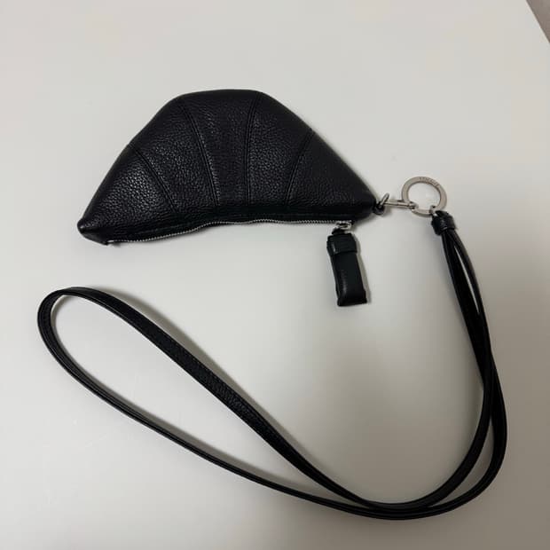 르메르 크로와상 코인펄스 블랙