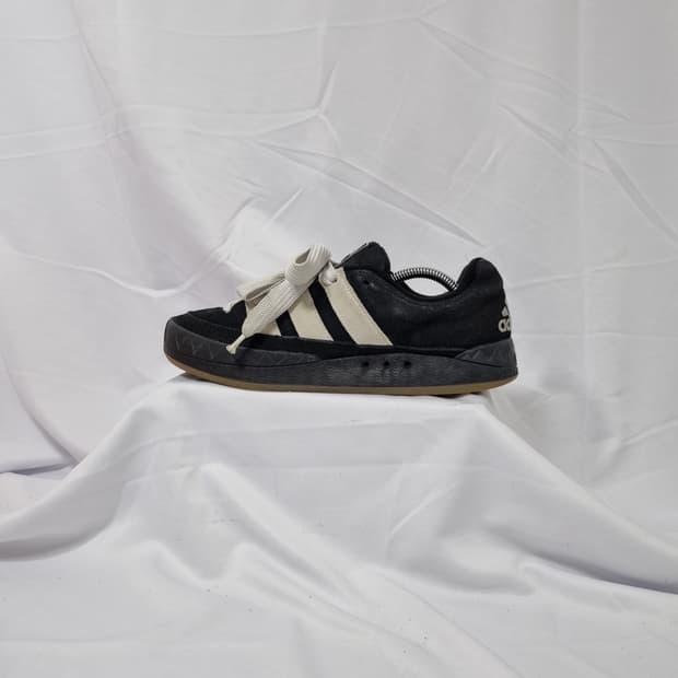 250 아디다스 아디매틱 코어 블랙 크리스탈 스니커즈