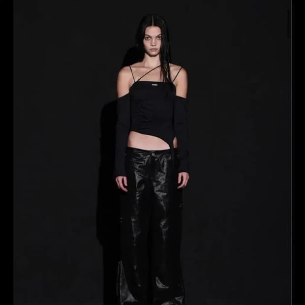 보헤미안서울 오블리크 아일렛 지퍼 팬츠 레더 코팅 oblique eyel