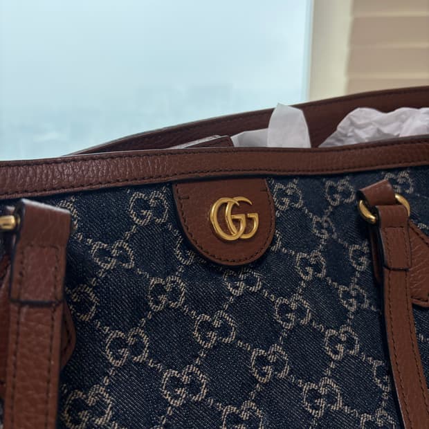 구찌 GG 데님 쇼퍼백