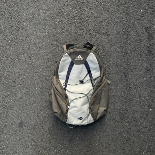 90s 아디다스 대대장 카키 베이지 고프코어 백팩 올드스쿨 가방