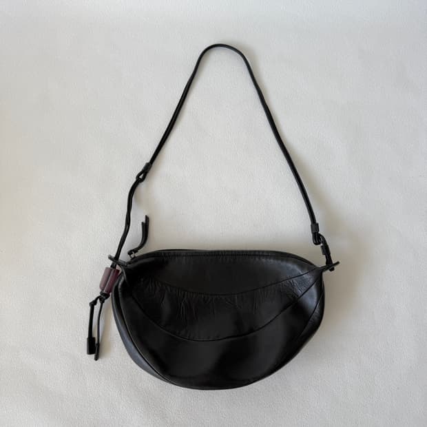 아카이브앱크(Archivépke) 숄더백