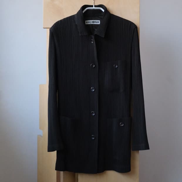 ISSEY MIYAKE Pleated Jacket