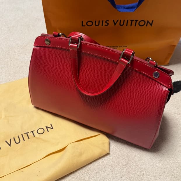 루이비통 가방 에삐 브레아