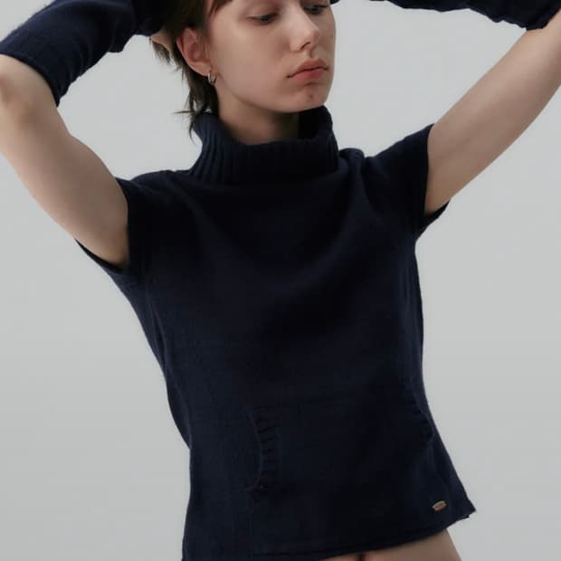 큐리티 하이넥 워머 니트 셋업 네이비