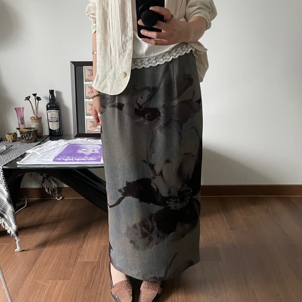 patterned long skirt