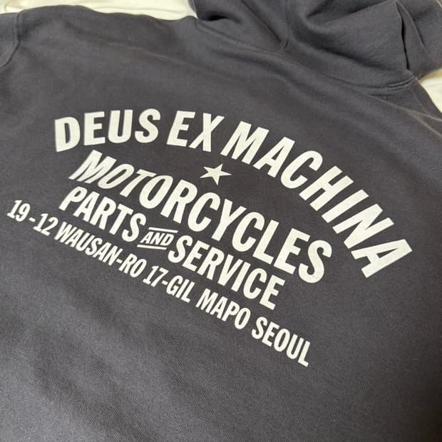 데우스 엑스 마키나 서울 앤트러사이트