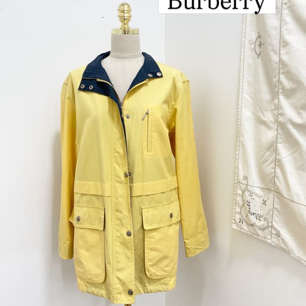 Burberry 옐로우 레인 사파리 자켓