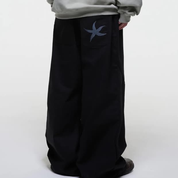 더콜디스모먼트 TCM starfish chino pants