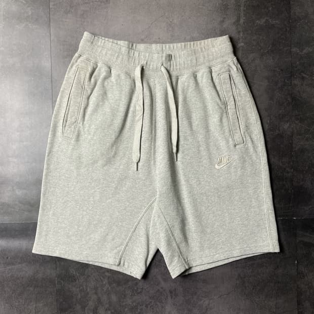 NIKE 나이키 그레이 밴딩 스웨트 하프팬츠 A01165
