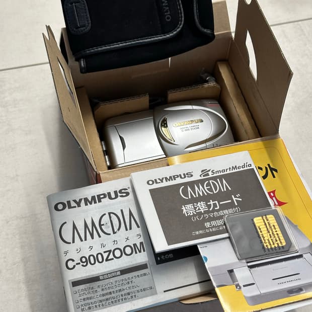 올림푸스 CAMEDIA C-900 ZOOM 디카