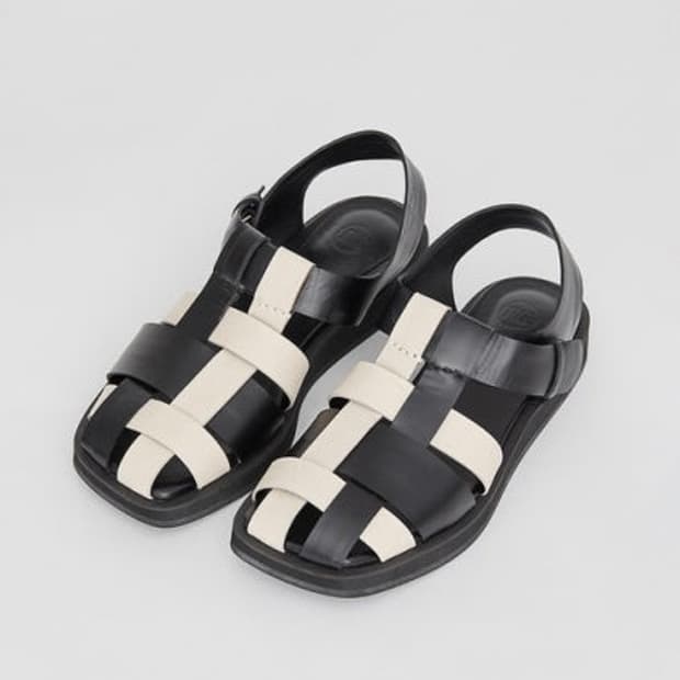 [RECTO] CROSS STRAP SANDALS