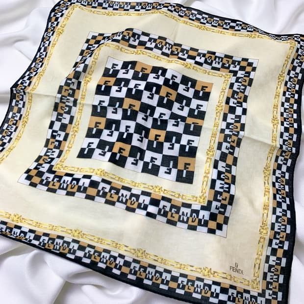 [정품] Fendi 펜디 체인 빈티지 쁘띠스카프 손수건