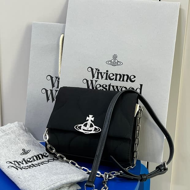[새상품급] 비비안웨스트우드 비건 퀼팅 크로스백 가방