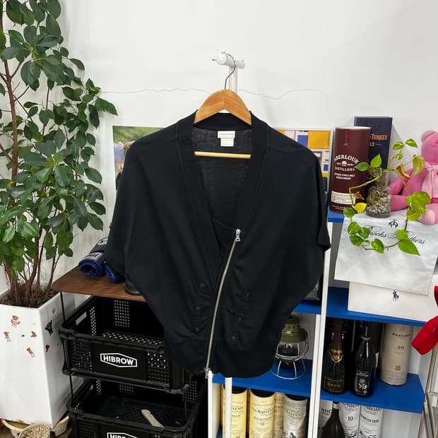 드리스반노튼 우먼 반팔 M