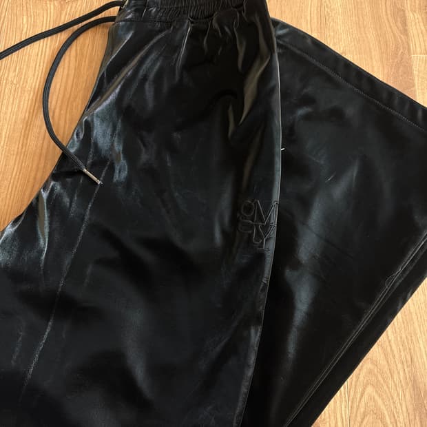 김미더영 부츠컷팬츠