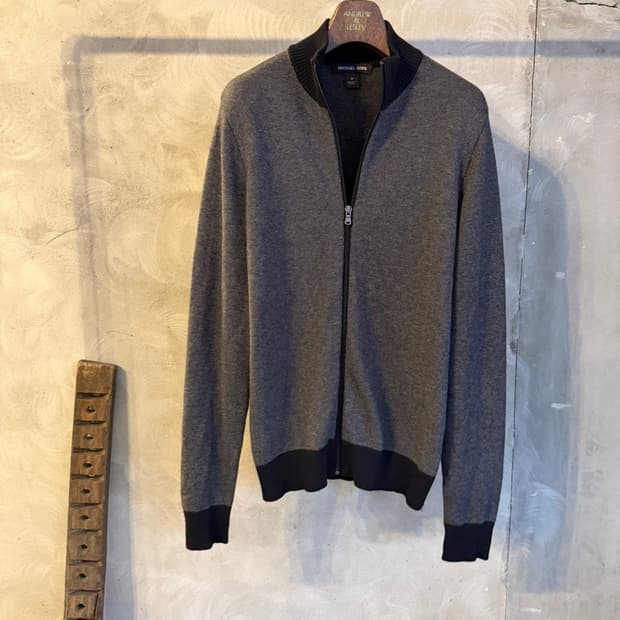 마이클 코어스 니트짚업 남성100