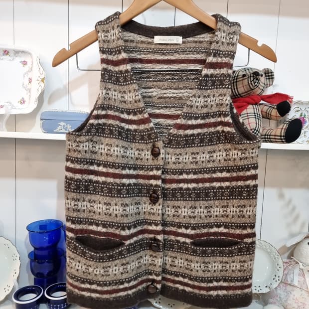 Studio Clip 패턴 니트 조끼