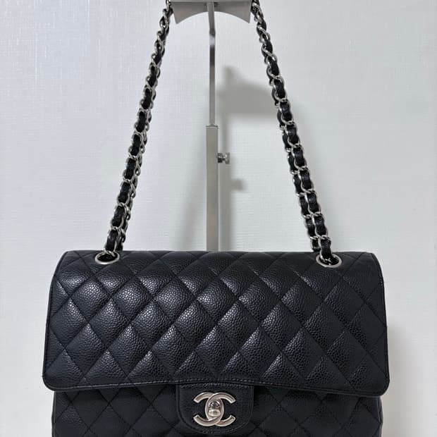 샤넬 클래식 미듐 캐미어 은장백