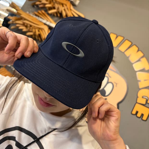 오클리 아카이브 피티드캡 (OS)