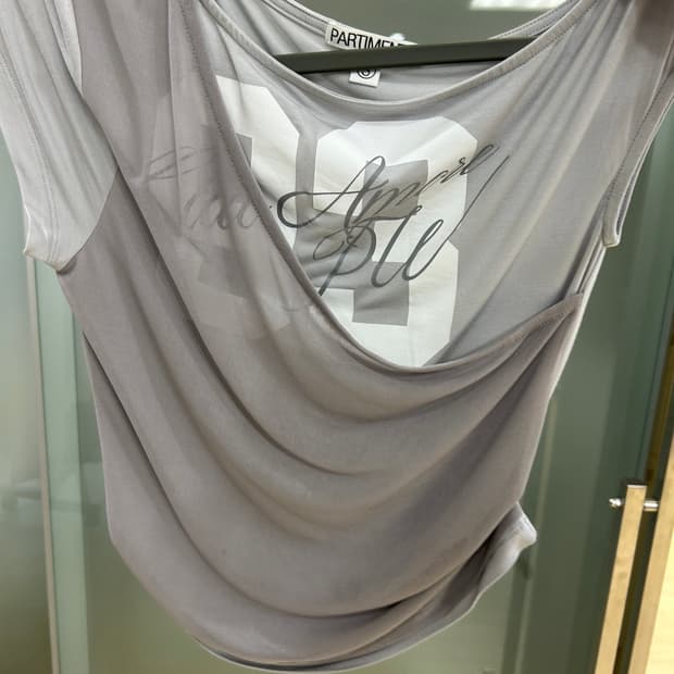 파르티멘토우먼 넘버링 레이어드 반팔 라이트 그레이 