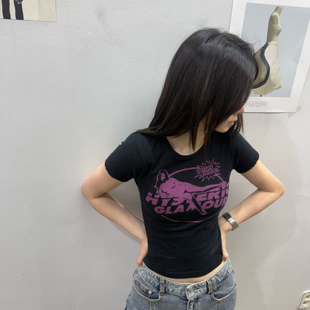 히스테릭 글래머 히스걸 로고 슬림 티셔츠