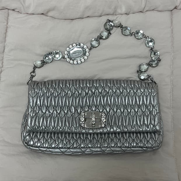 미우미우 마테라쎄 크리스탈 숄더백