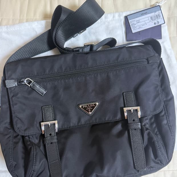 프라다 크로스백 블랙 메신저백 1BD671
