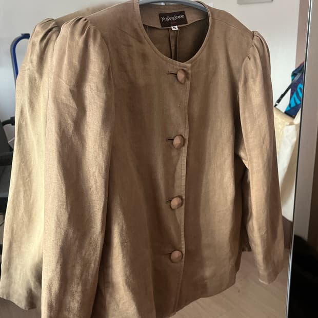 Yves Saint Laurent. 재킷 스커트 착장